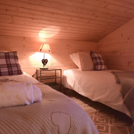 Charming Family Chalet For 8 People, With Private Hot Tub Les Clefs Bagian luar foto