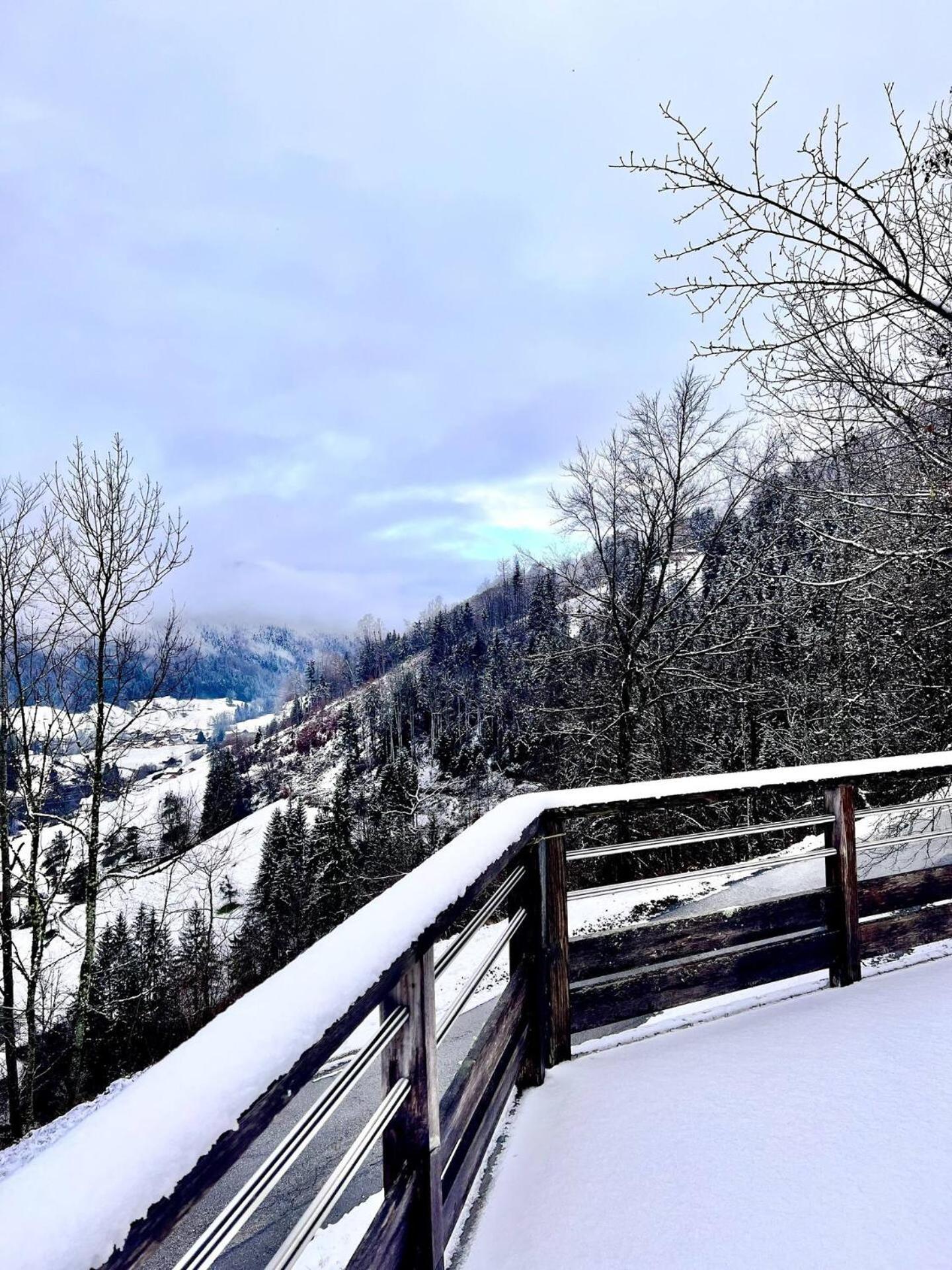 Charming Family Chalet For 8 People, With Private Hot Tub Les Clefs Bagian luar foto