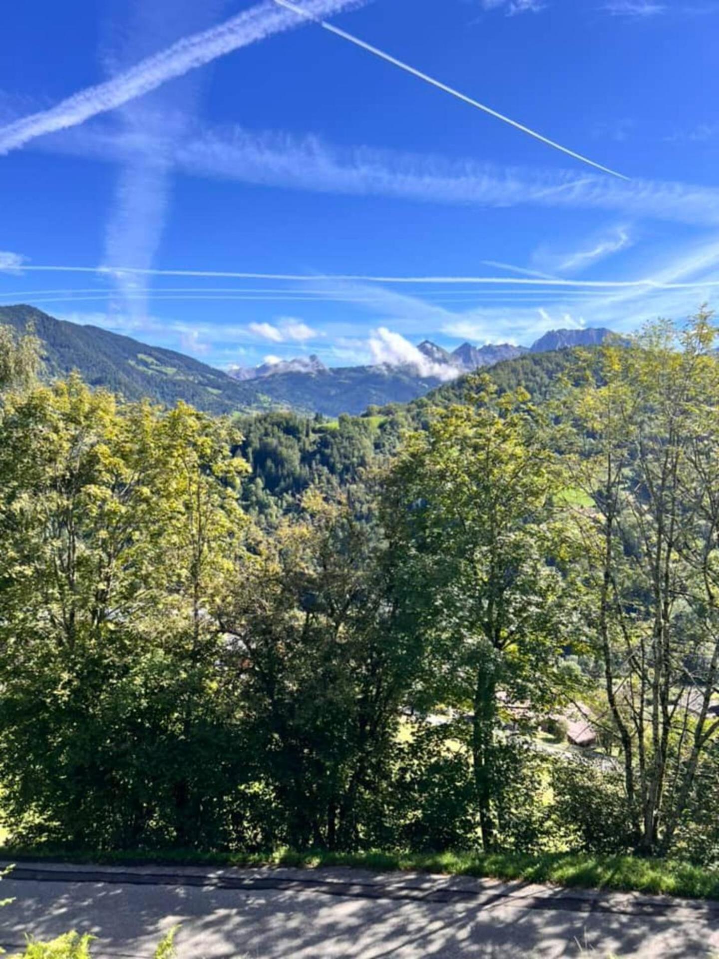 Charming Family Chalet For 8 People, With Private Hot Tub Les Clefs Bagian luar foto